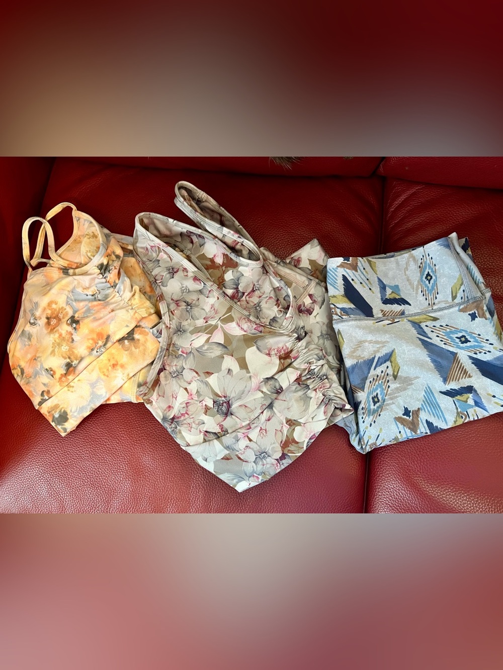 Lot of Savvi leggings and bras! 5pcs